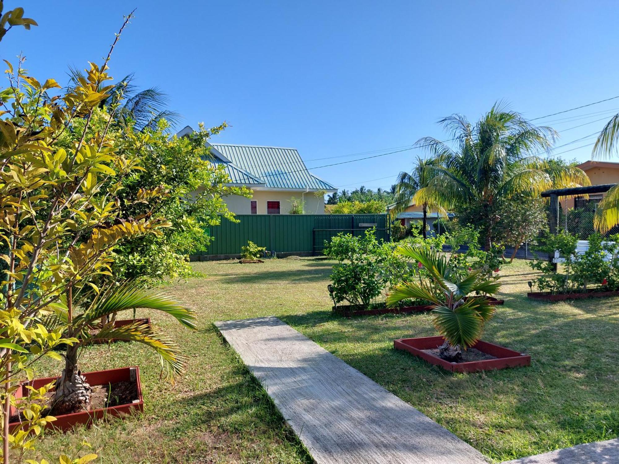 Appartement Blue Sky Self Catering à Grand Anse  Extérieur photo