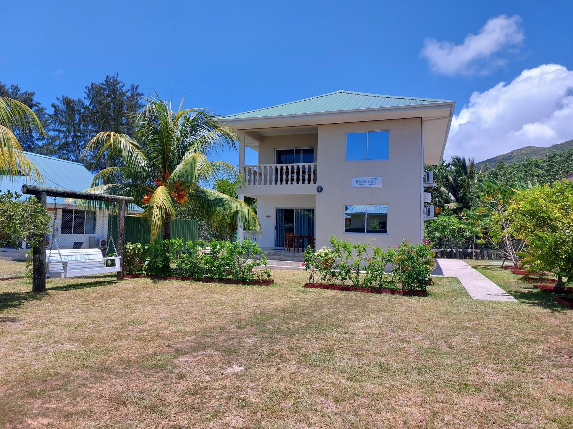 Appartement Blue Sky Self Catering à Grand Anse  Extérieur photo