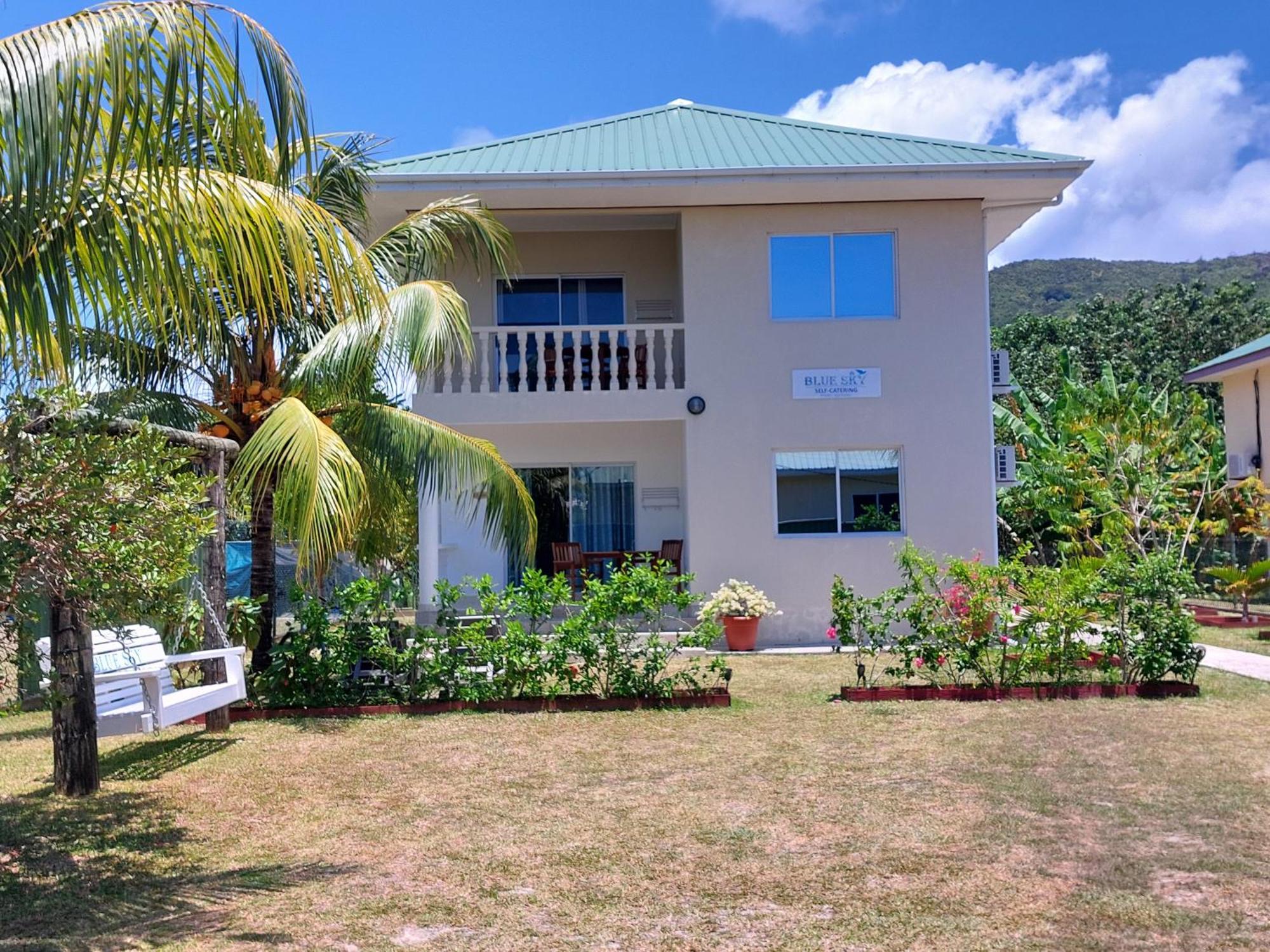 Appartement Blue Sky Self Catering à Grand Anse  Extérieur photo