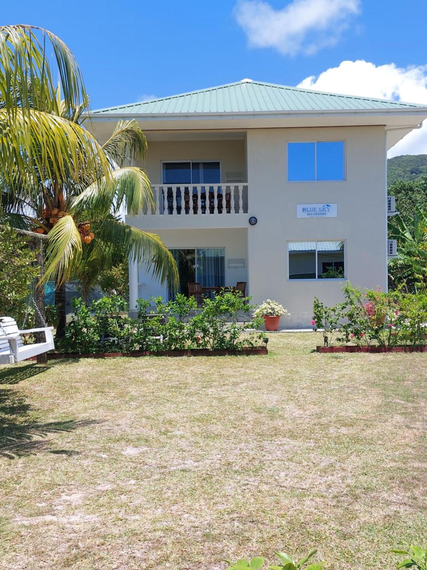 Appartement Blue Sky Self Catering à Grand Anse  Extérieur photo